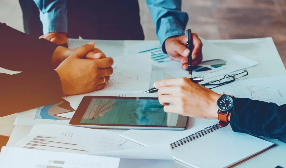 ייעוץ פיננסי %%sep%% הגנה על ההון %%sep%% ייעוץ אסטטרטגי %%sep%% ייעץ עיסקי %%sep%%